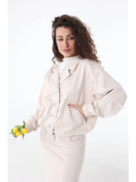 Демисезонная куртка пиджак из замши бомбер